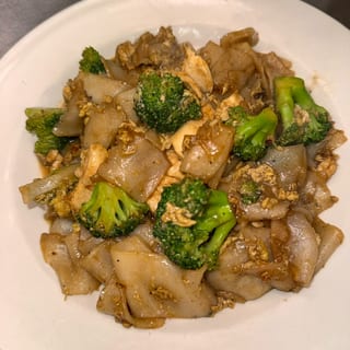 30. Pad See Ewe