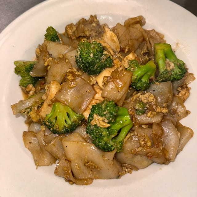 30. Pad See Ew.